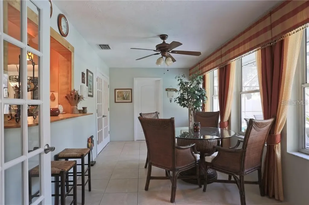 2929 Mayflower Street Sarasota FL 34231
