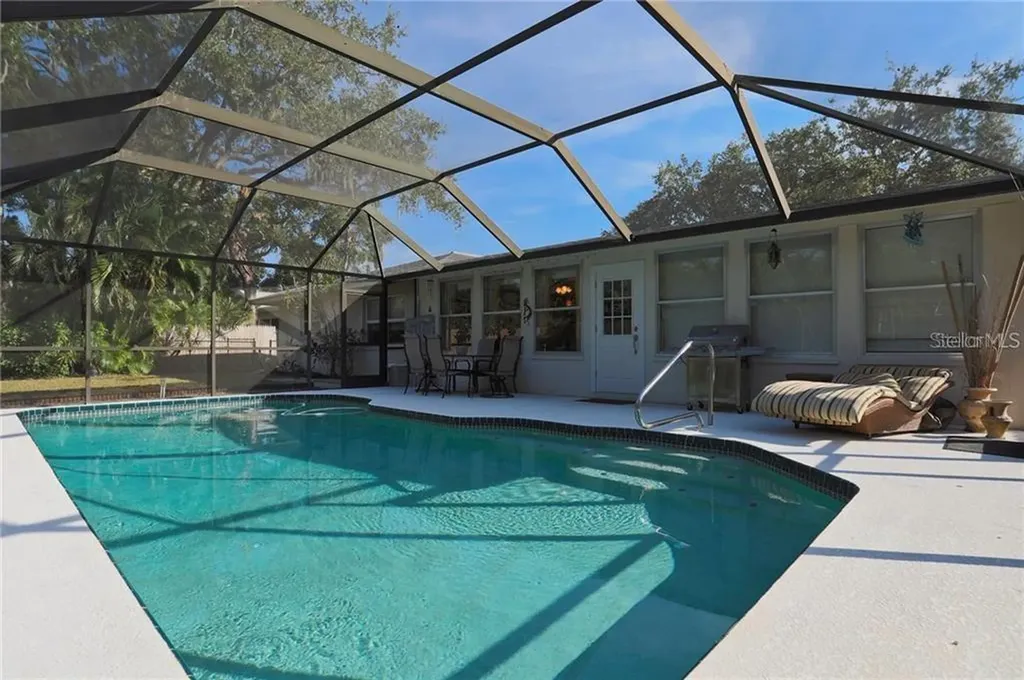 2929 Mayflower Street Sarasota FL 34231