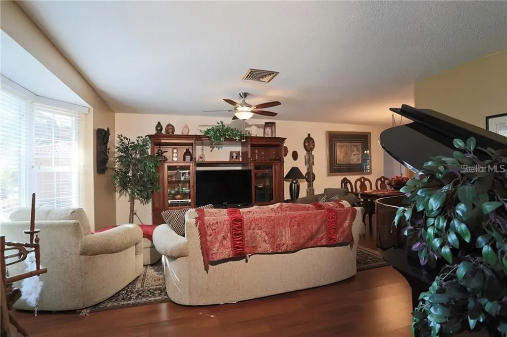 2929 Mayflower Street Sarasota FL 34231