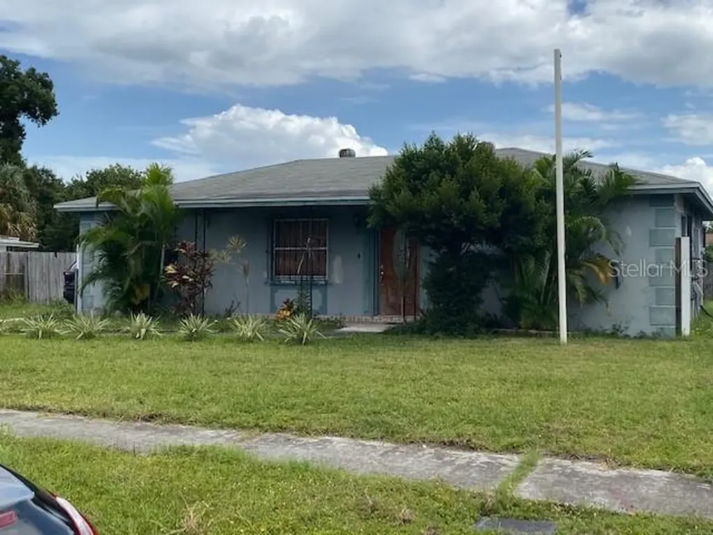 4823 Alvarado Drive Tampa FL 33634