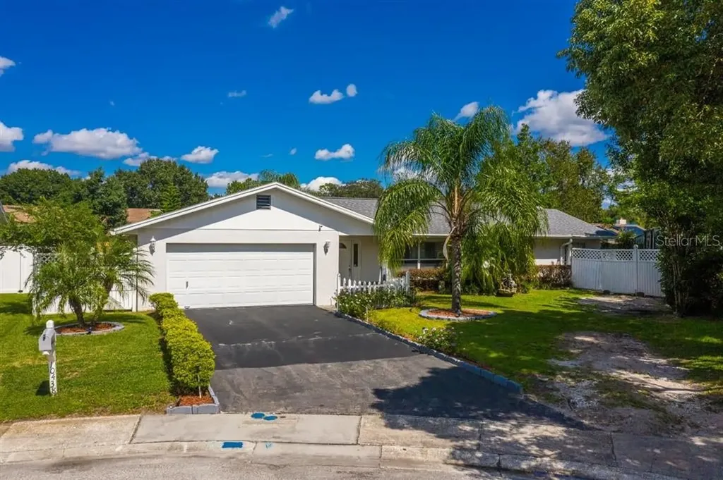 10438 Crestridge Court Orlando FL 32825