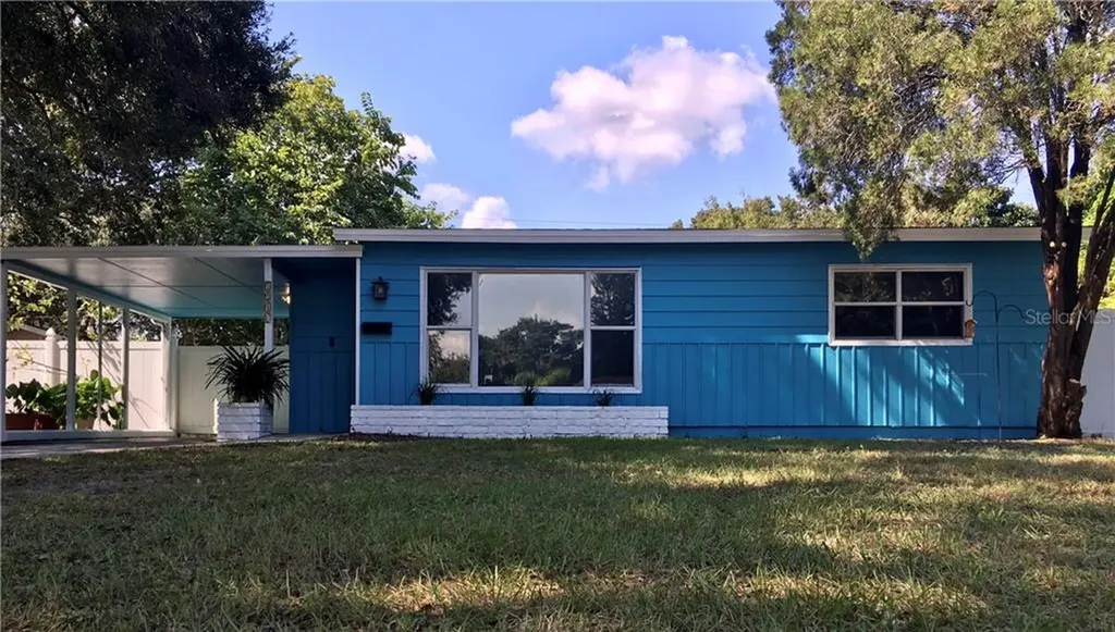 7218 15th Street N St Petersburg FL 33702