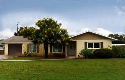 211 66th Avenue Drive W Bradenton FL 34207