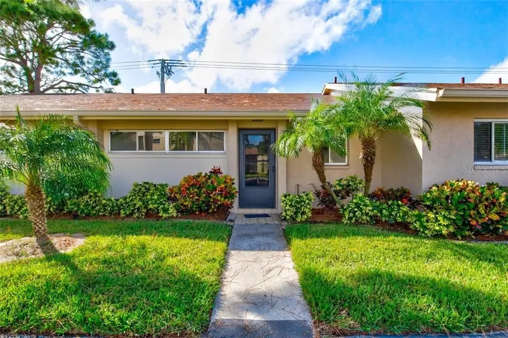 2782 Woodgate Lane Sarasota FL 34231