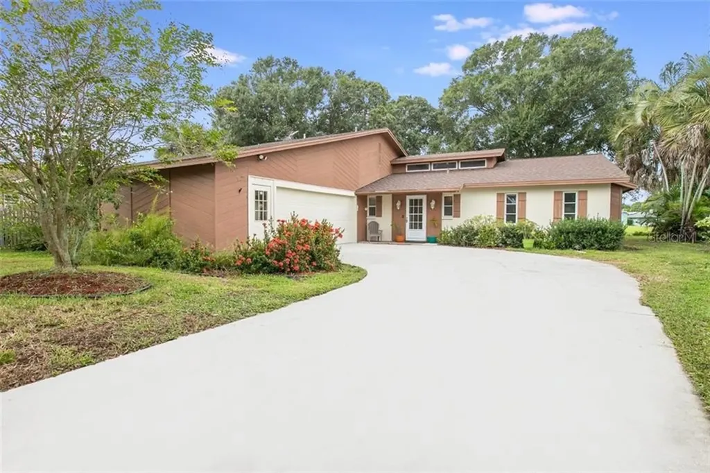 1141 Sleepy Hollow Court Venice FL 34285