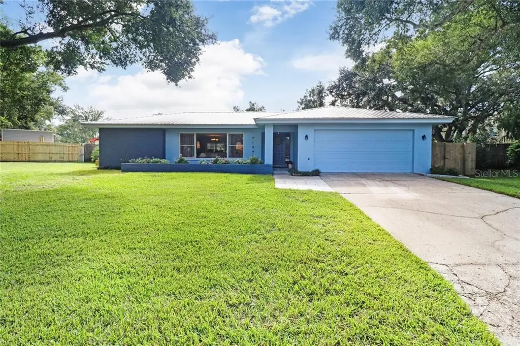 1910 Hunter Lane Brandon FL 33510