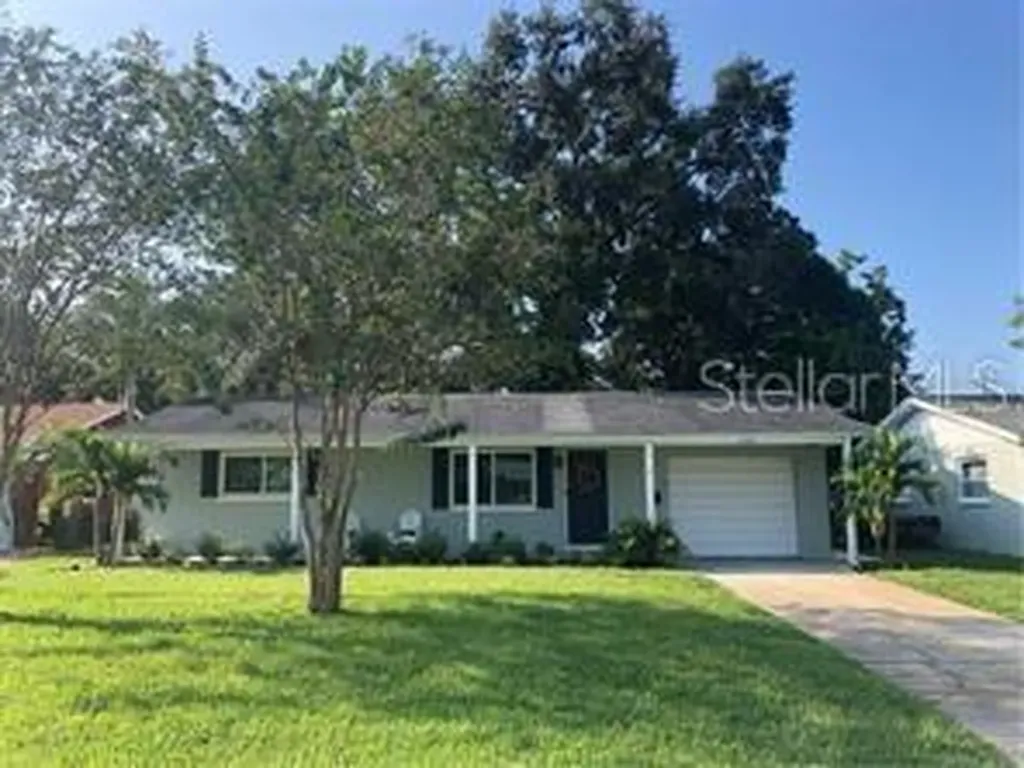 5332 10th Avenue N St Petersburg FL 33710