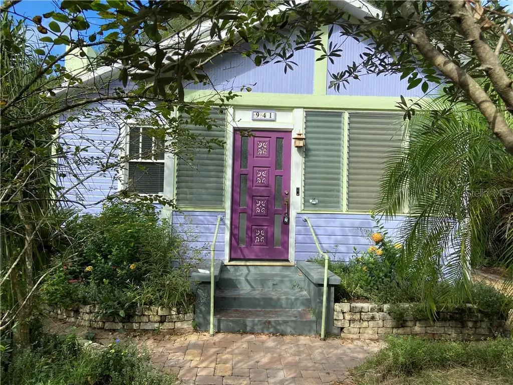 941 N Grandview Street Mount Dora FL 32757