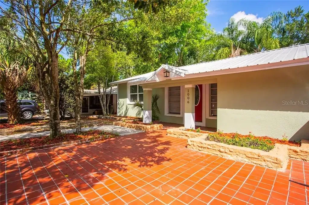 1006 E Fern Street Tampa FL 33604