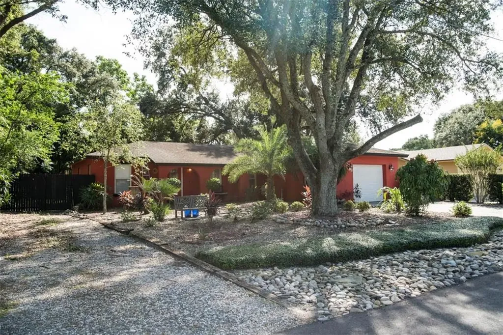 574 E Citrus Street Altamonte Springs FL 32701