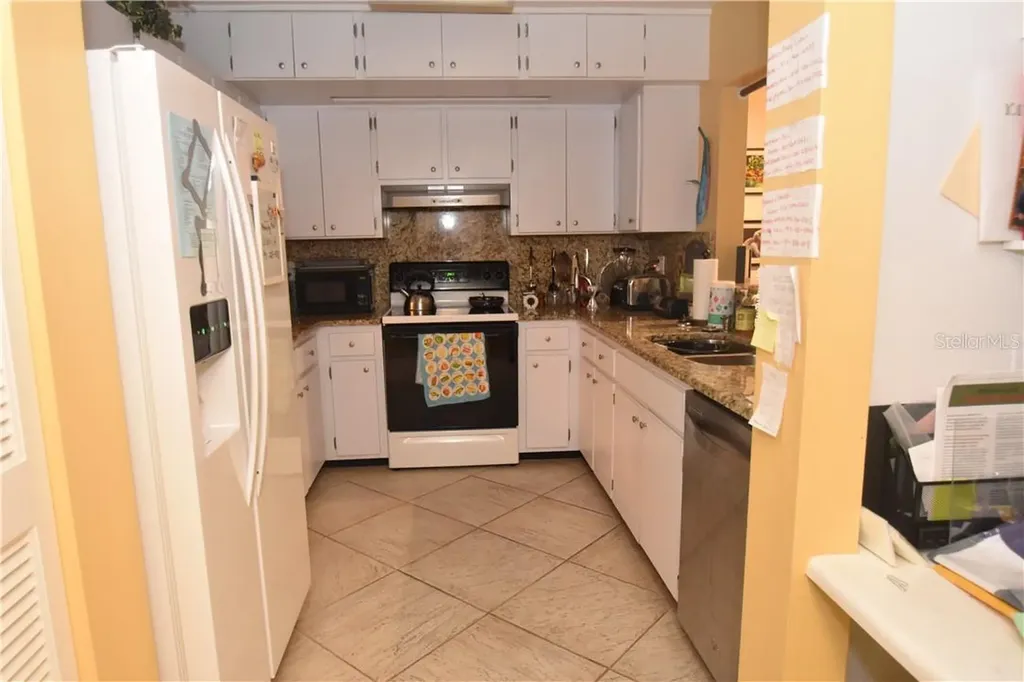 1625 Treehouse Circle Sarasota FL 34231