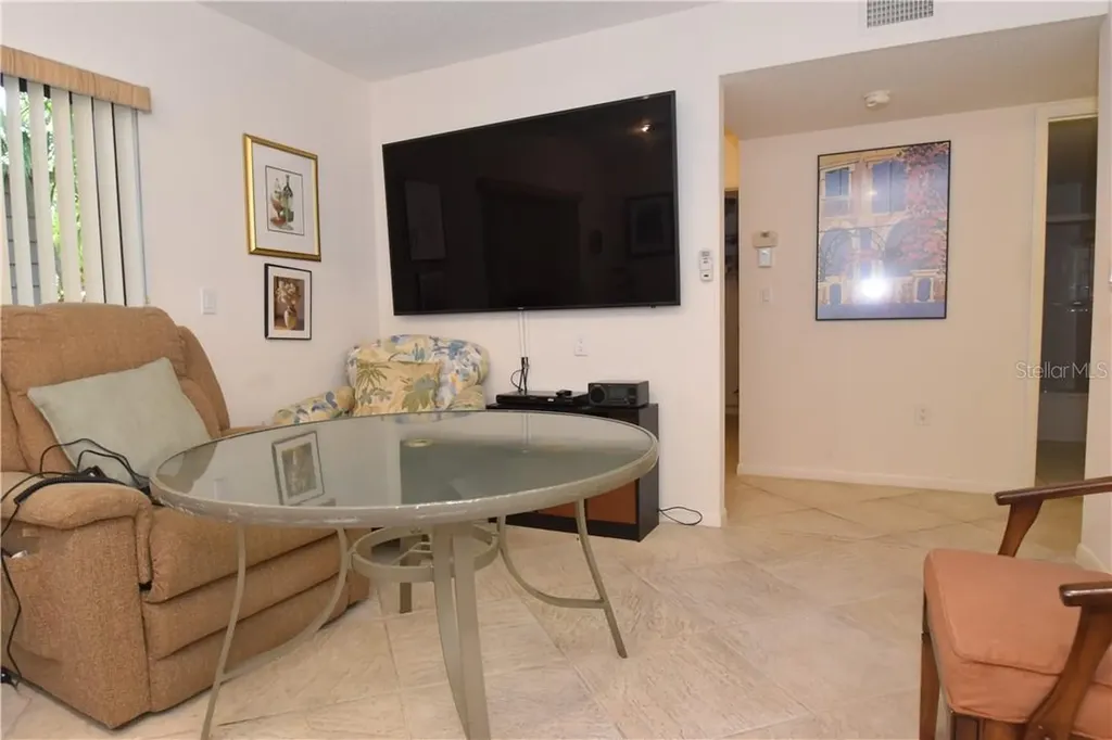 1625 Treehouse Circle Sarasota FL 34231