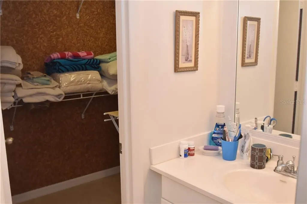 1625 Treehouse Circle Sarasota FL 34231