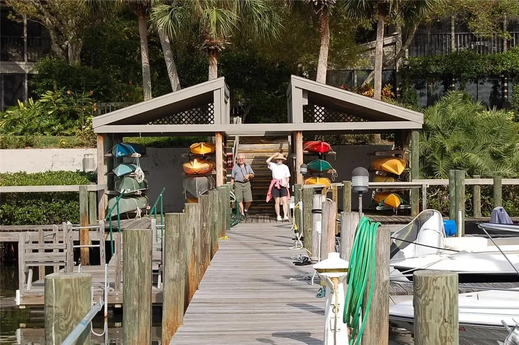 1625 Treehouse Circle Sarasota FL 34231