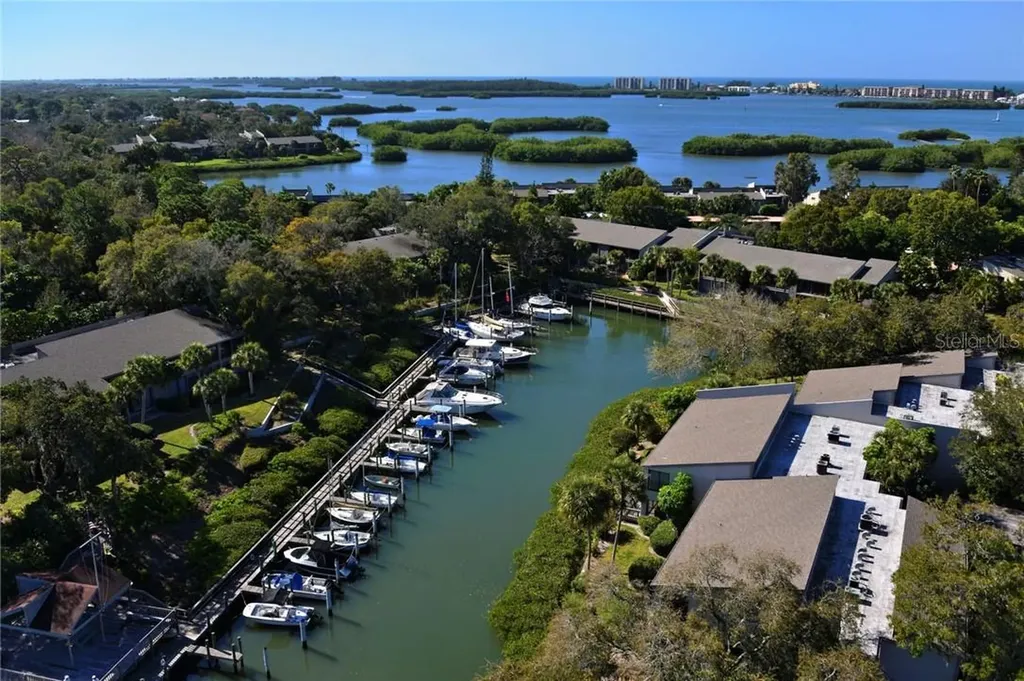 1625 Treehouse Circle Sarasota FL 34231