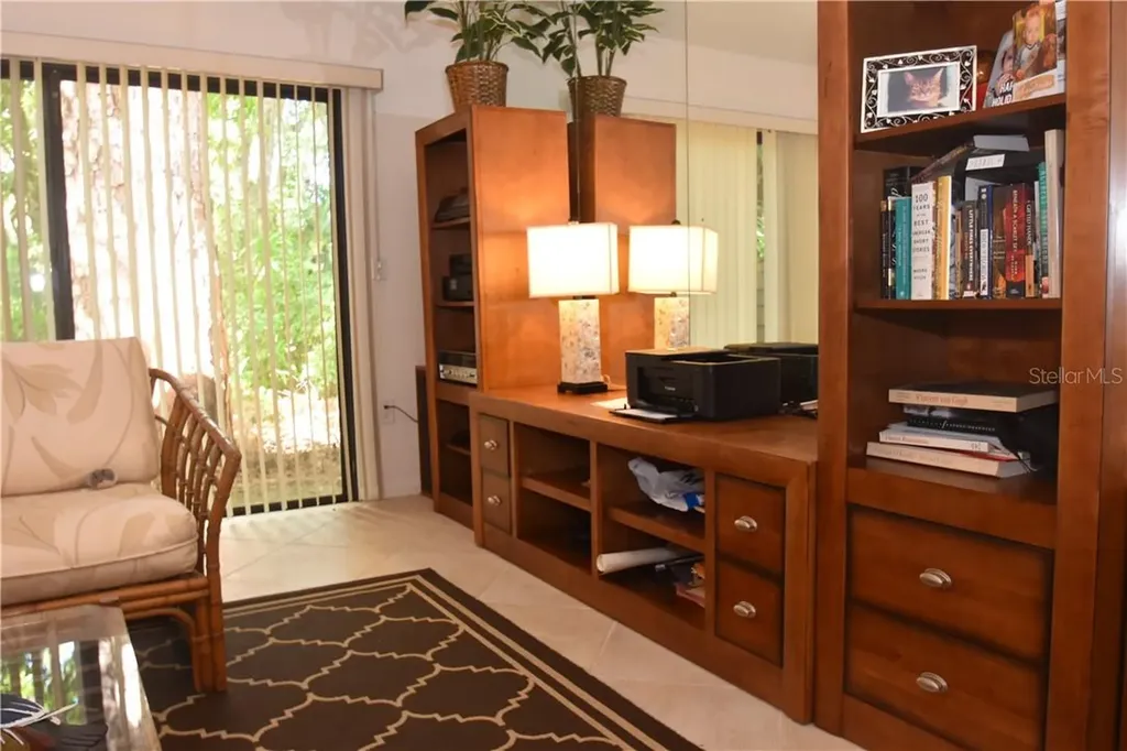 1625 Treehouse Circle Sarasota FL 34231