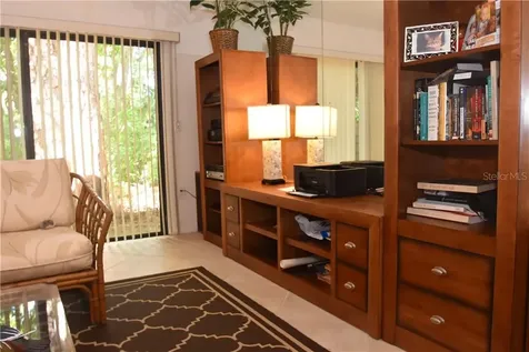 1625 Treehouse Circle Sarasota FL 34231