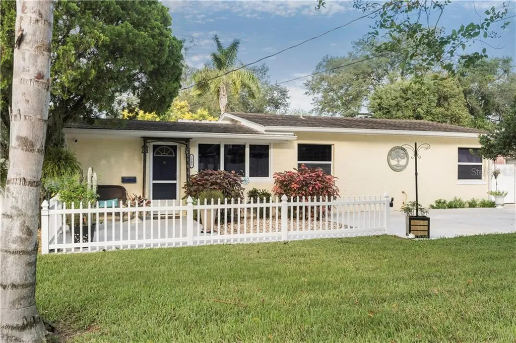 2207 S Lincoln Avenue Lakeland FL 33803