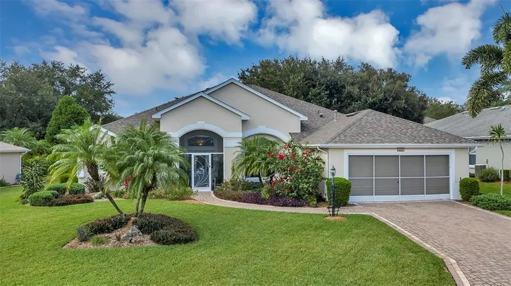 3253 Saratoga Drive Tavares FL 32778