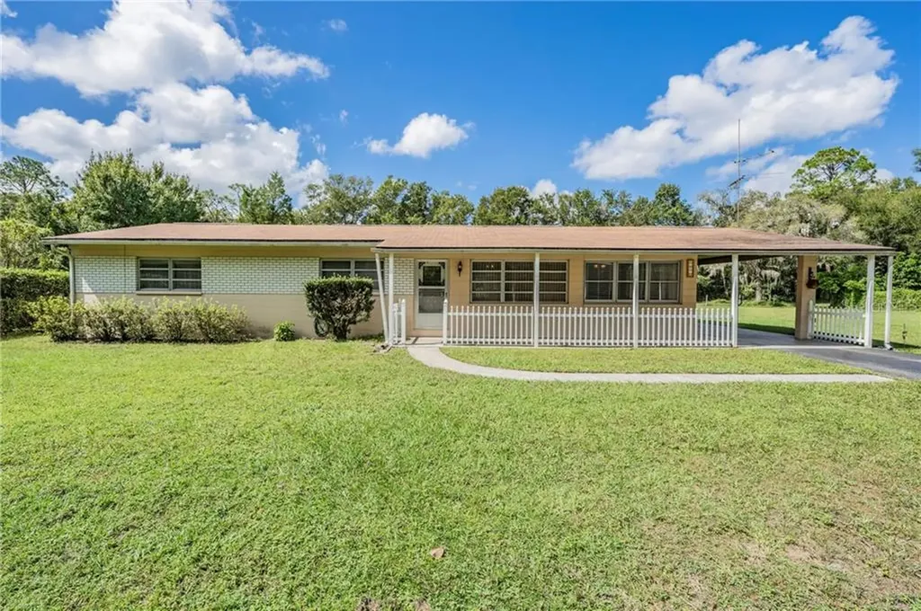 5470 Lake Le Clare Road Lutz FL 33558