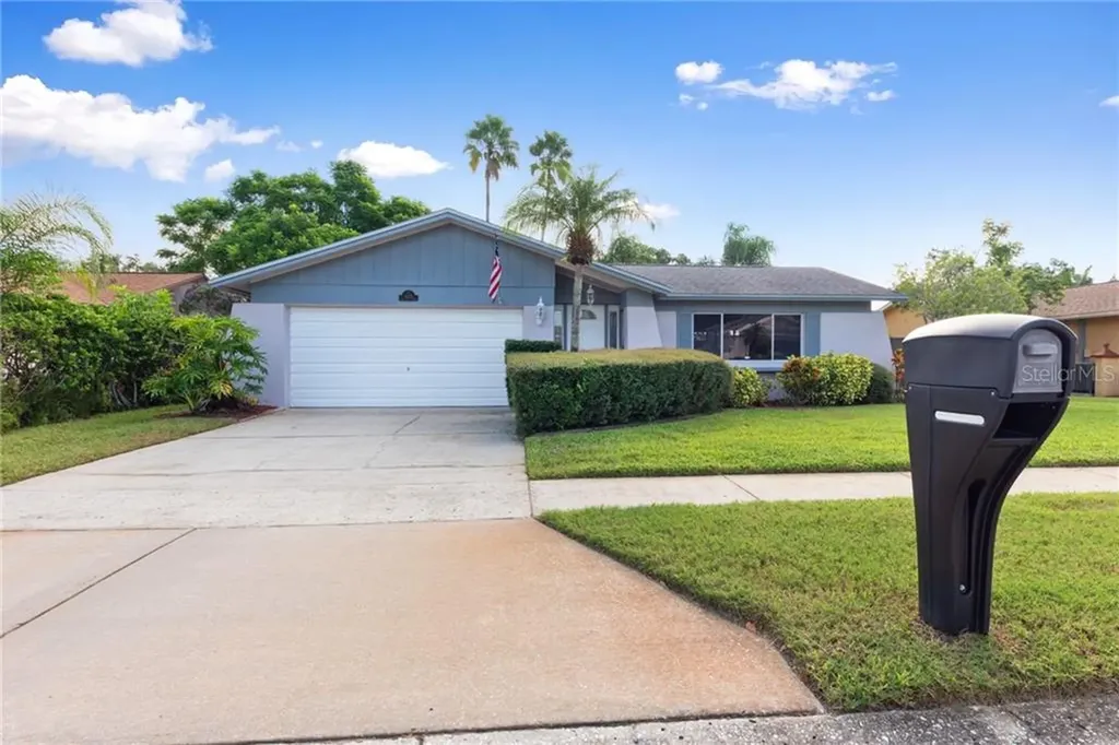 9439 120th Street Seminole FL 33772
