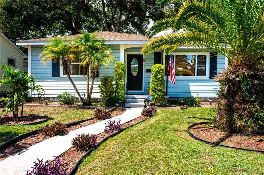 601 36th Avenue N St Petersburg FL 33704