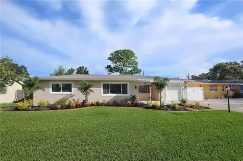 6753 31st Avenue N St Petersburg FL 33710