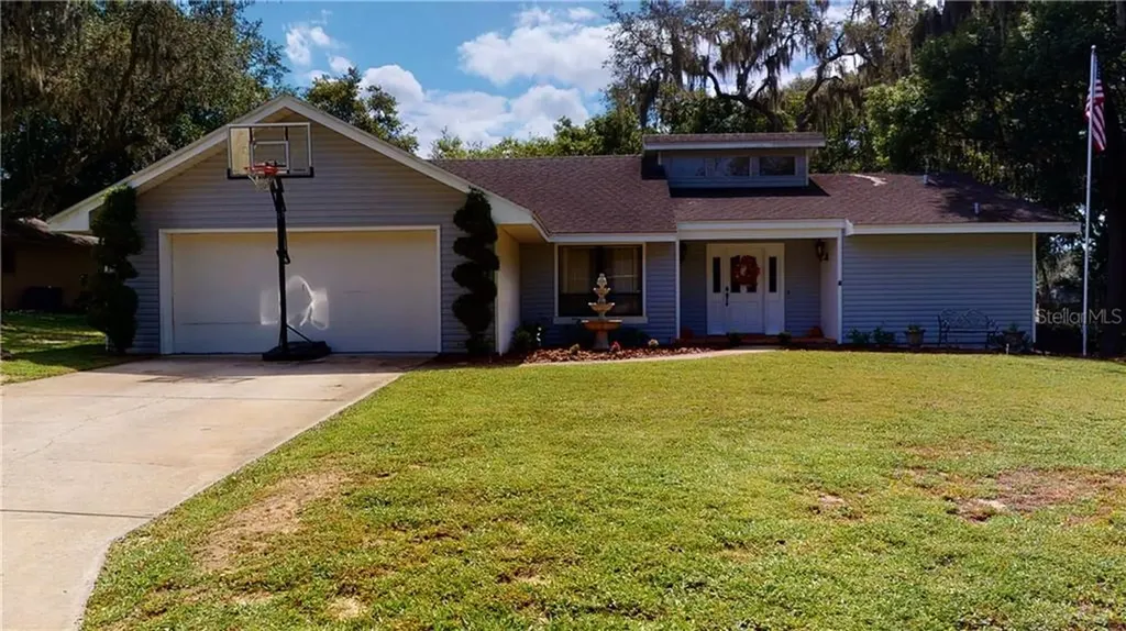 5012 River Lake Road Winter Haven FL 33884