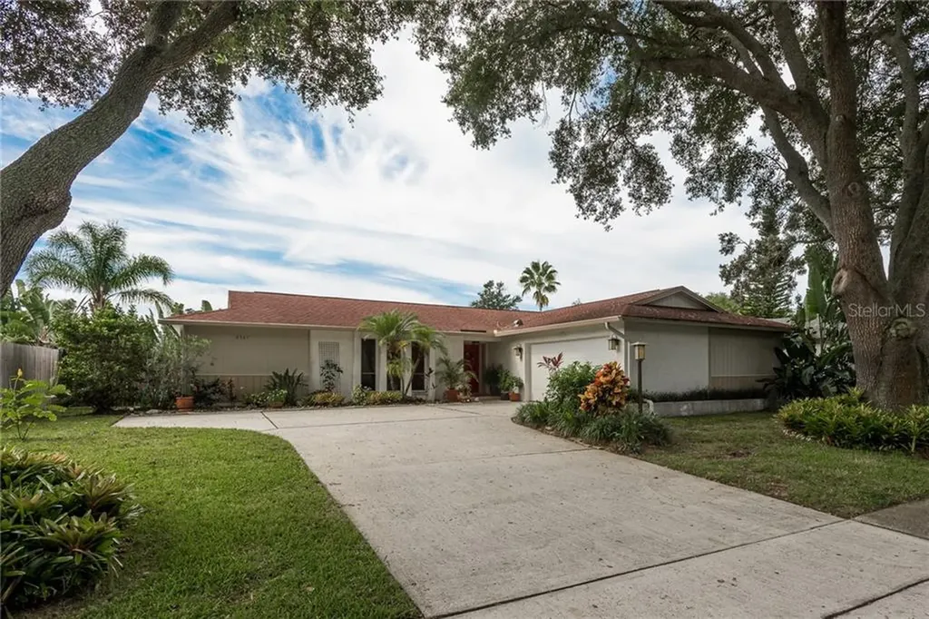 2567 Winding Wood Drive Clearwater FL 33761