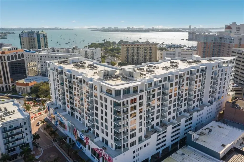 111 S Pineapple Avenue Sarasota FL 34236