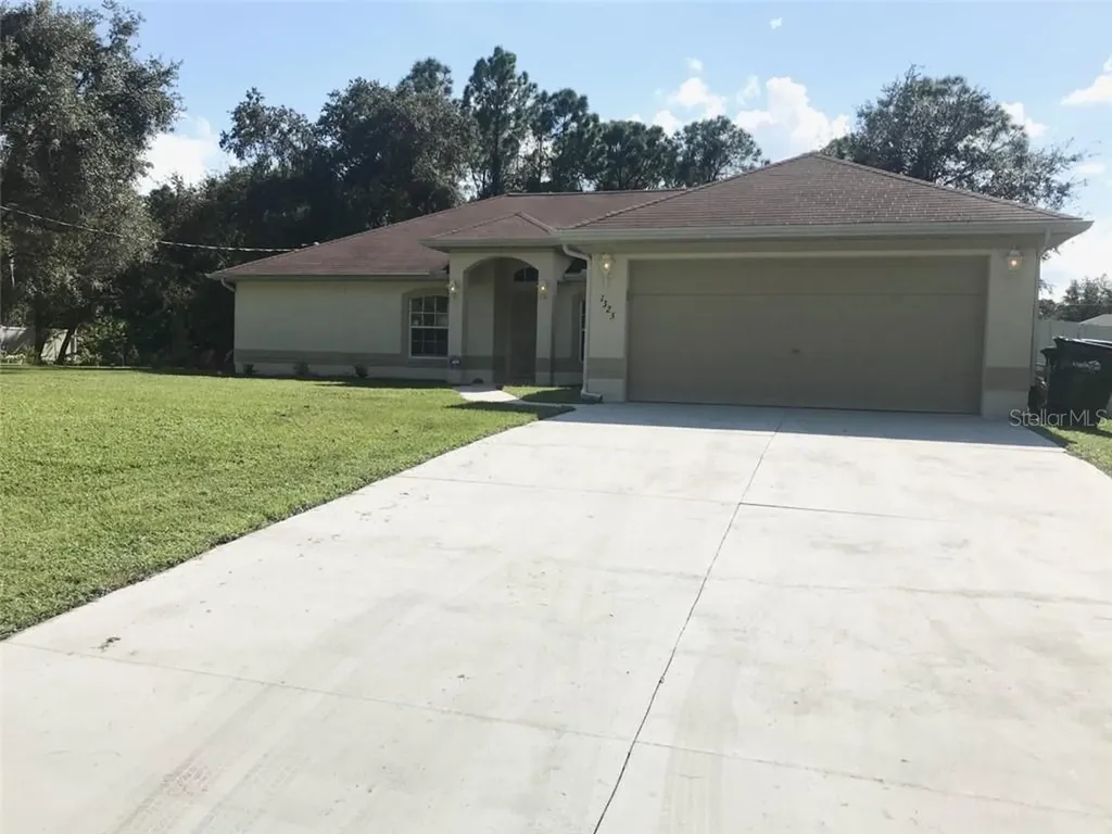 1325 Woodcrest Lane North Port FL 34286