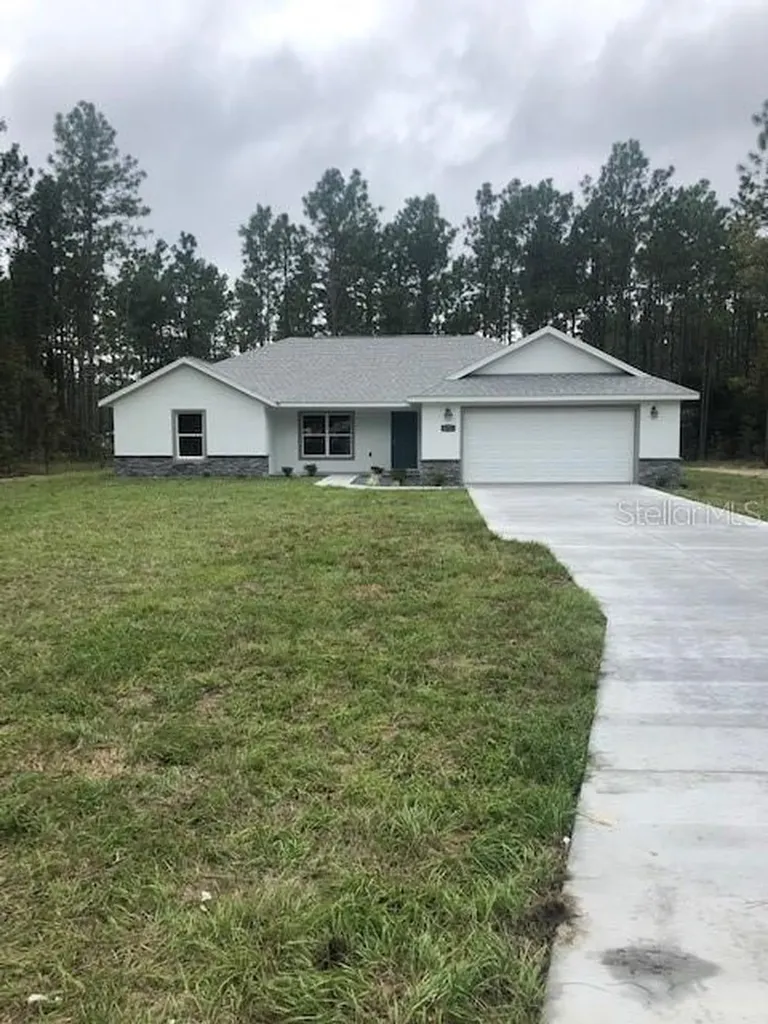 12048 SW 43rd Street Road Ocala FL 34481