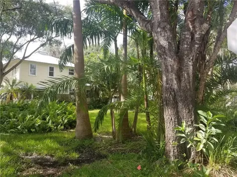 104 17th Street E Bradenton FL 34208