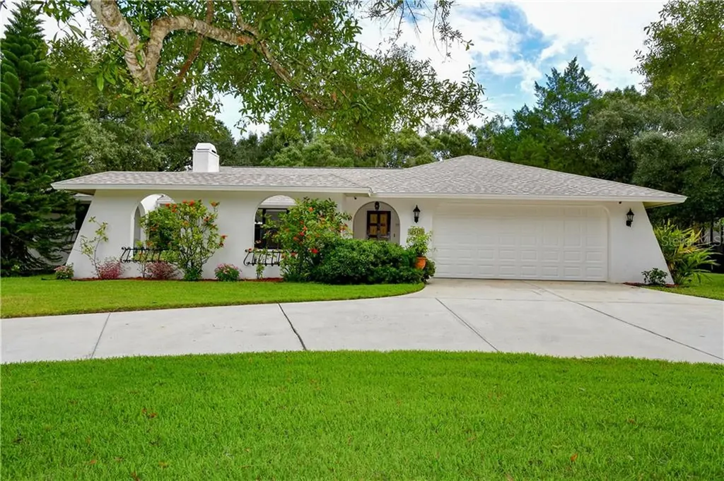1511 Shadow Ridge Circle Sarasota FL 34240