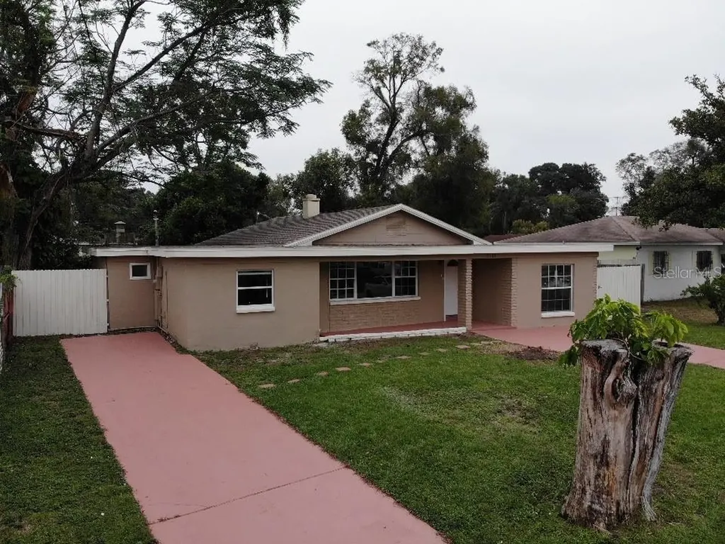 2513 W Minnehaha Street Tampa FL 33614