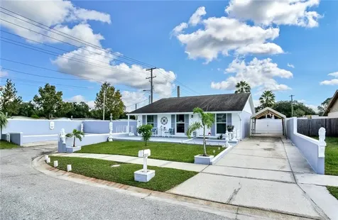 8311 Regina Place Tampa FL 33615