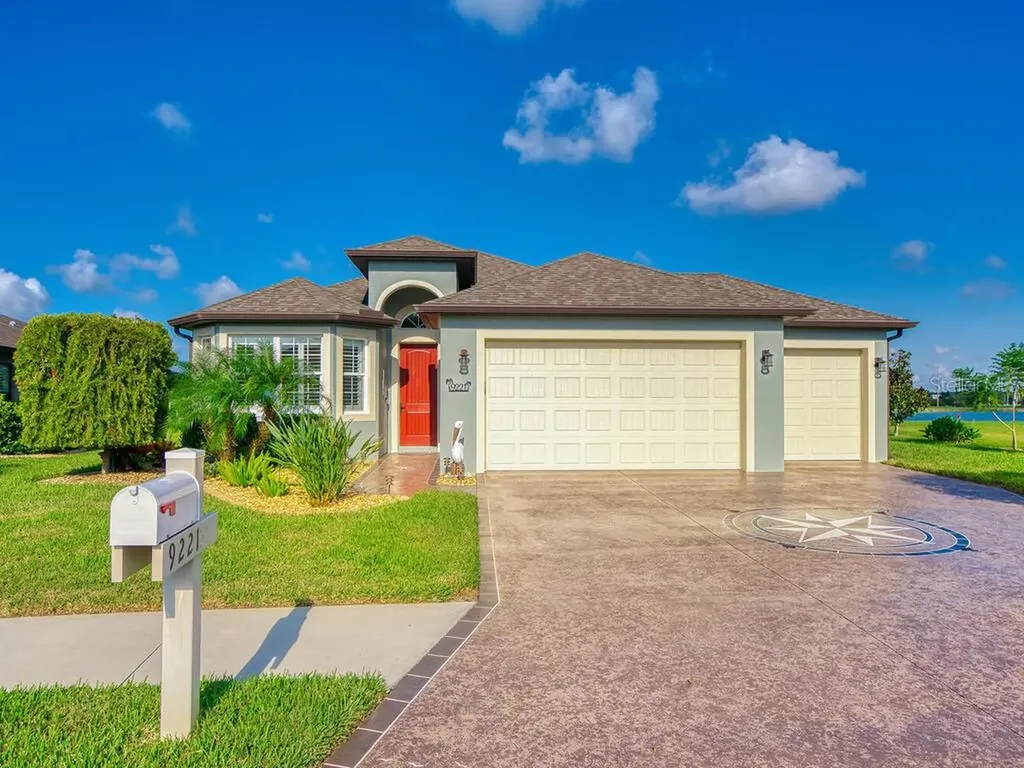 9221 Raes Creek Place Palmetto FL 34221