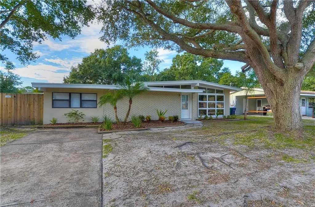 4208 W Wisconsin Avenue Tampa FL 33616