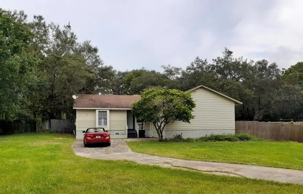 1168 Laura Street Casselberry FL 32707