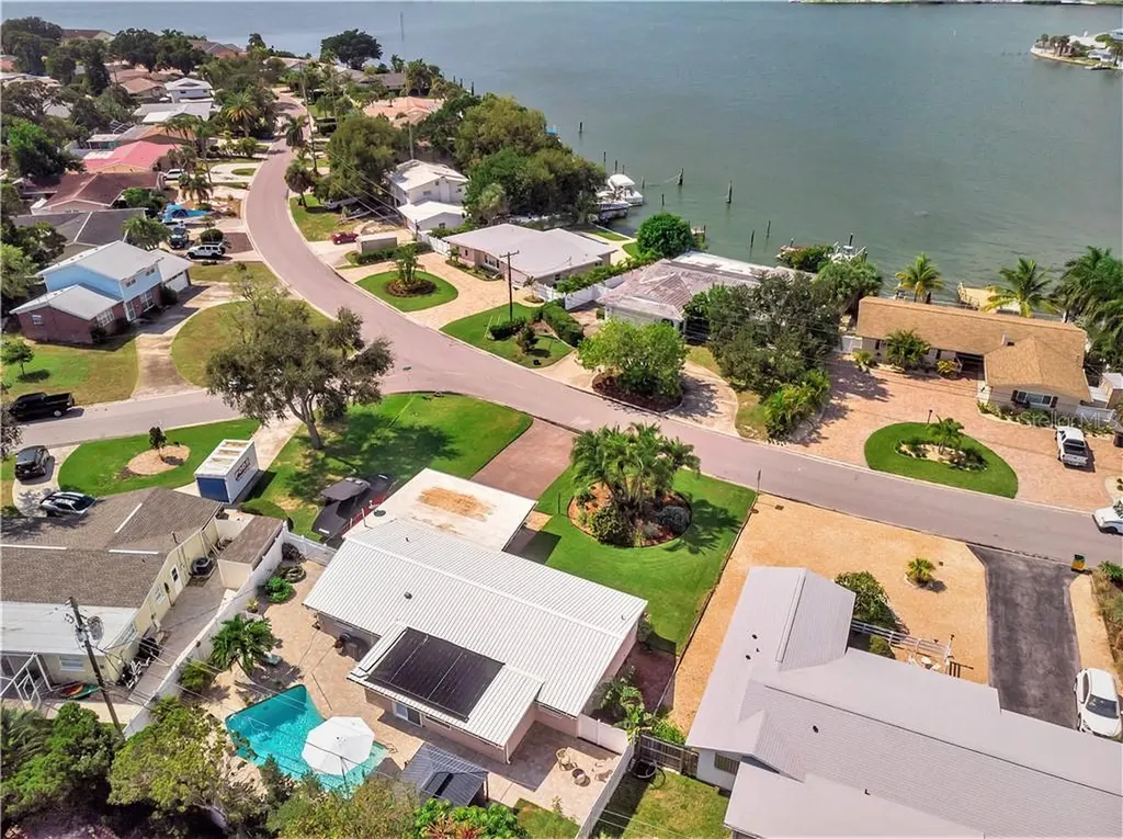 1851 Dolphin Boulevard S St Petersburg FL 33707