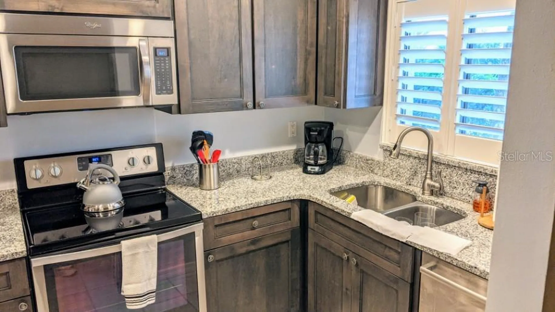 1624 Stickney Point Sarasota FL 34231