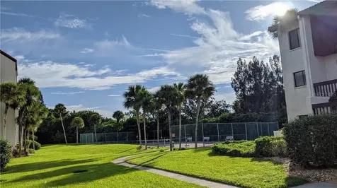 1624 Stickney Point Sarasota FL 34231