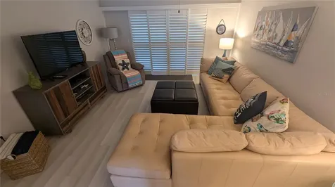 1624 Stickney Point Sarasota FL 34231