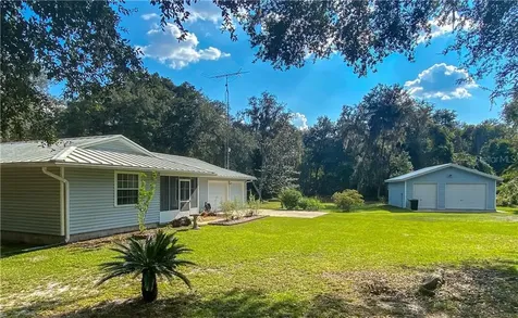 3693 Cr 400 Lake Panasoffkee FL 33538