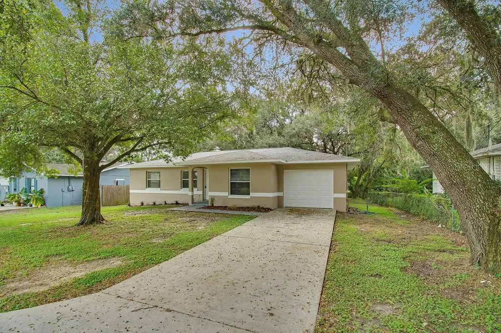 5322 Tangerine Drive Zephyrhills FL 33542