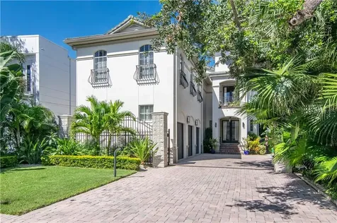 2709 W Trilby Avenue Tampa FL 33611