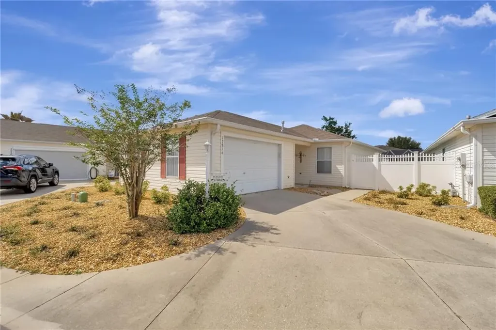 17816 SE 91st Freedom Court The Villages FL 32162