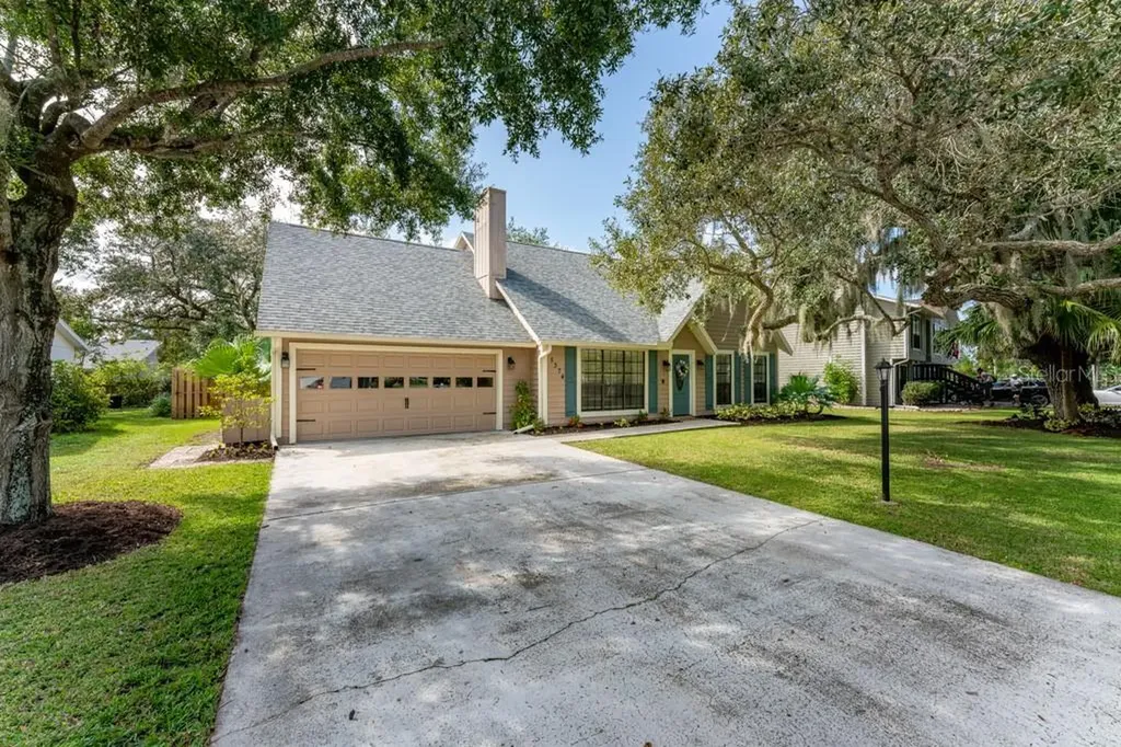 5374 Sarapointe Drive Sarasota FL 34232