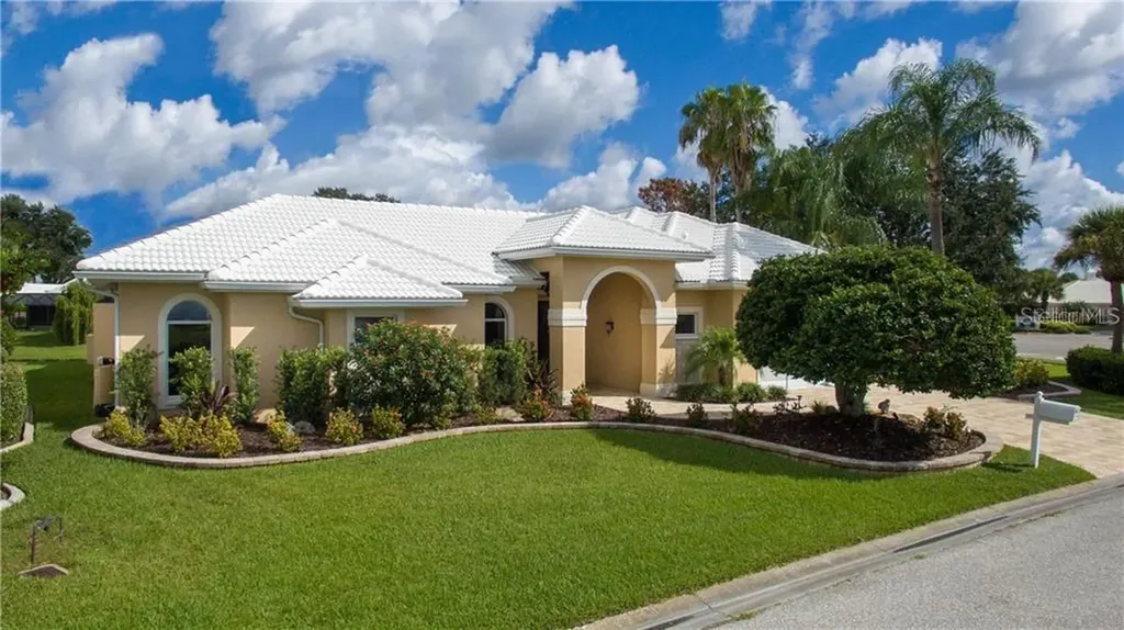 401 Devonshire Lane Venice FL 34293
