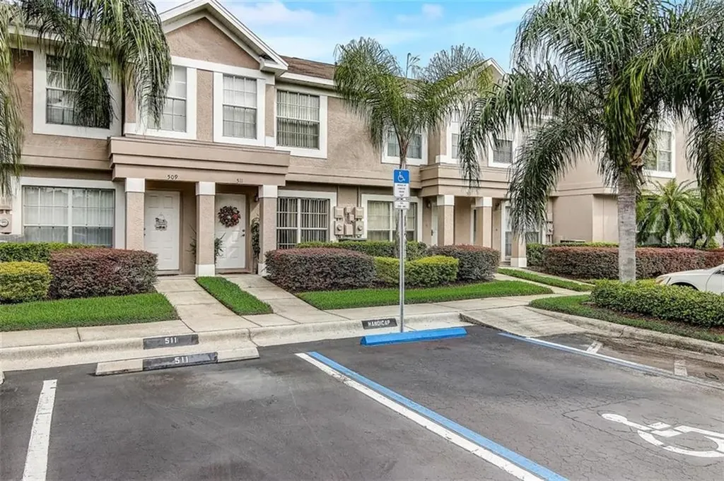 511 Kensington Lake Circle Brandon FL 33511